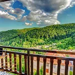 The Pine Living - Guest house *