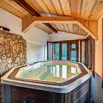 The Pine Living - Guest house
