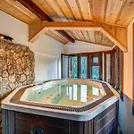 The Pine Living - Guest house Levochevo
