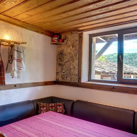 Gasthof The Pine Living - Lyevochevo
