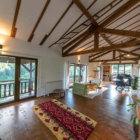 Guest house The Pine Living - Levochevo