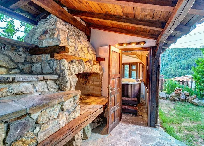 The Pine Living - & Guest house